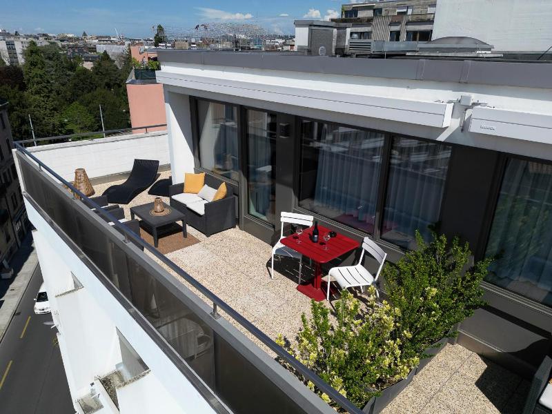 Double Room with Terrace image 4