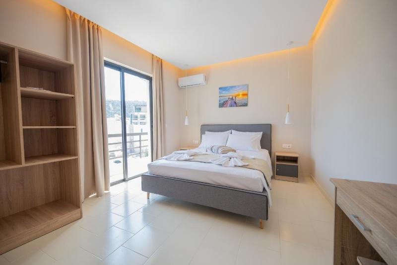 Blue Wave Suites - Ixia - image 16
