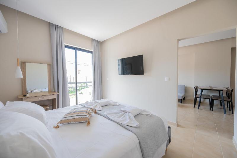 Blue Wave Suites - Ixia - image 9