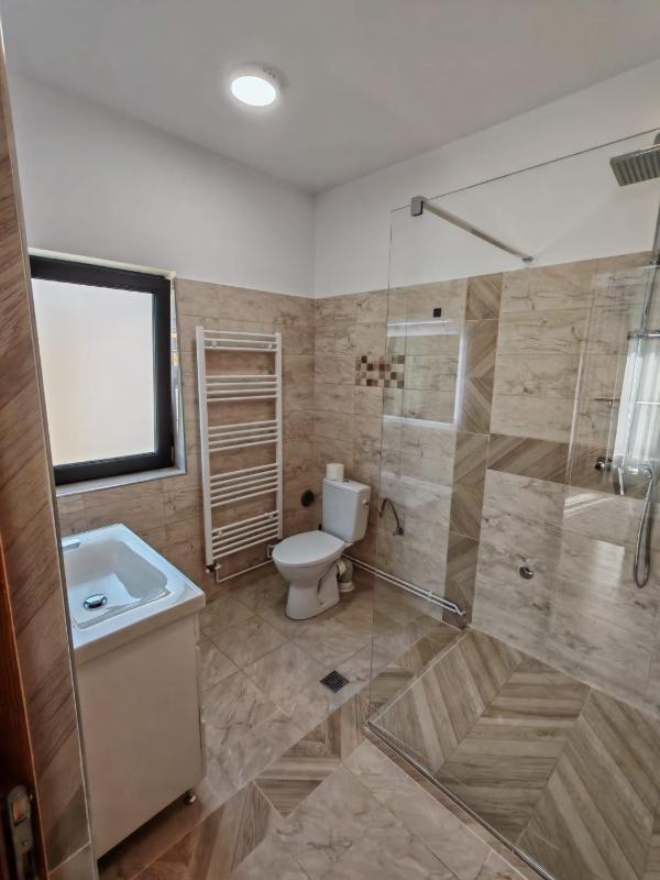 King Room with Mountain View image 2