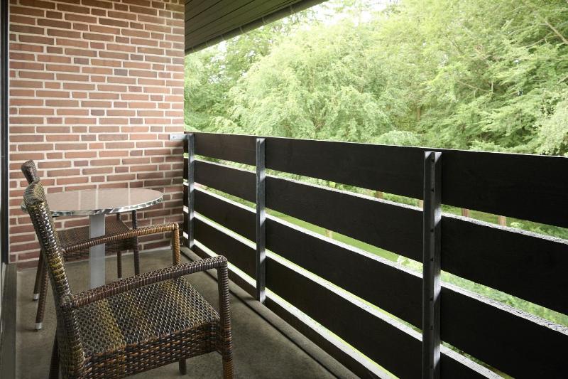 Double or Twin Room with Balcony image 2