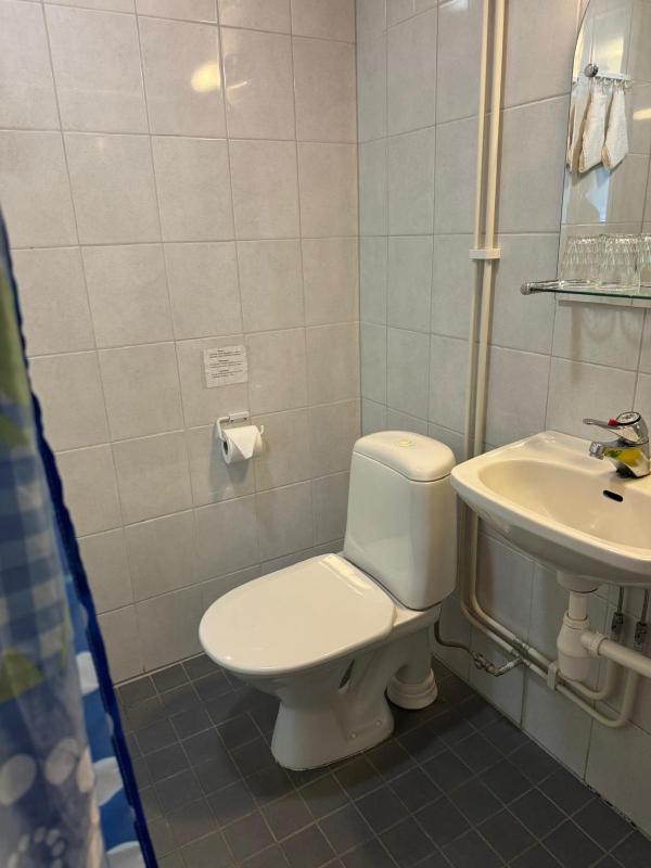 Twin or Double Room image 3