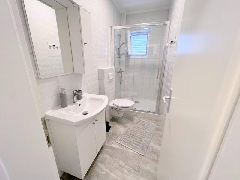 One-Bedroom Apartment with Balcony image 3