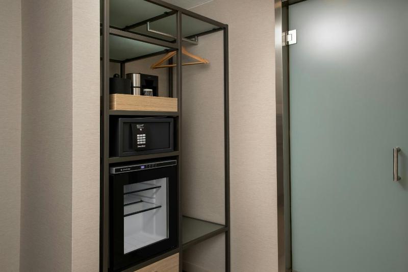 King Room with Sofa Bed - Hearing Accessible image 3