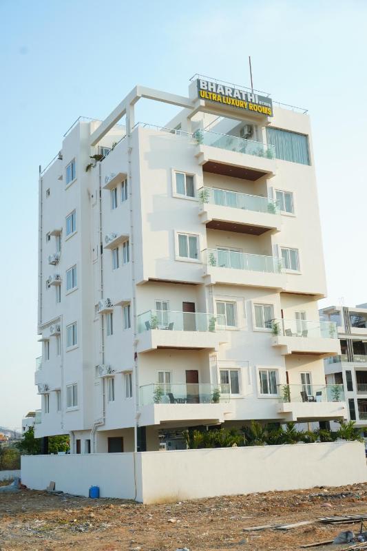 Brand New BHARATHI STAYS Ultra luxury room - image 1