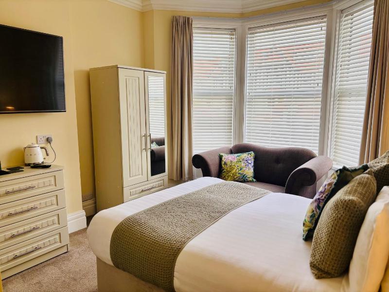 Superior Double Room image 2
