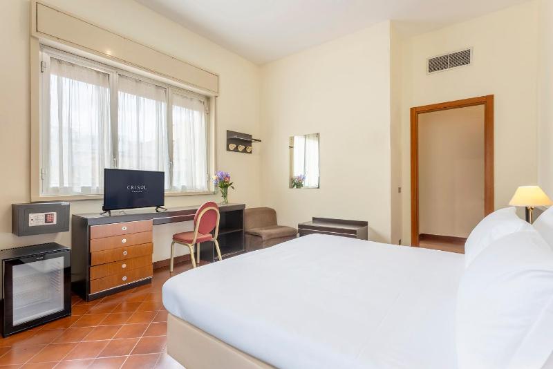 Economy Double or Twin Room image 3