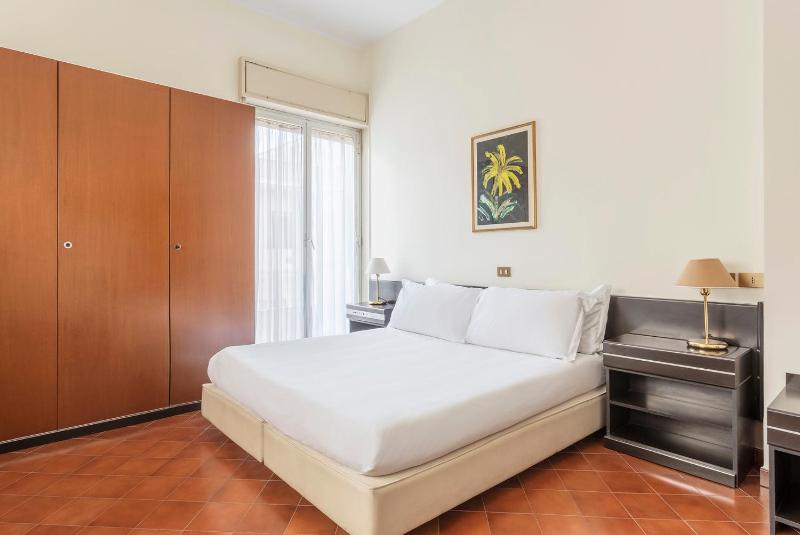 Triple Room with Balcony image 3