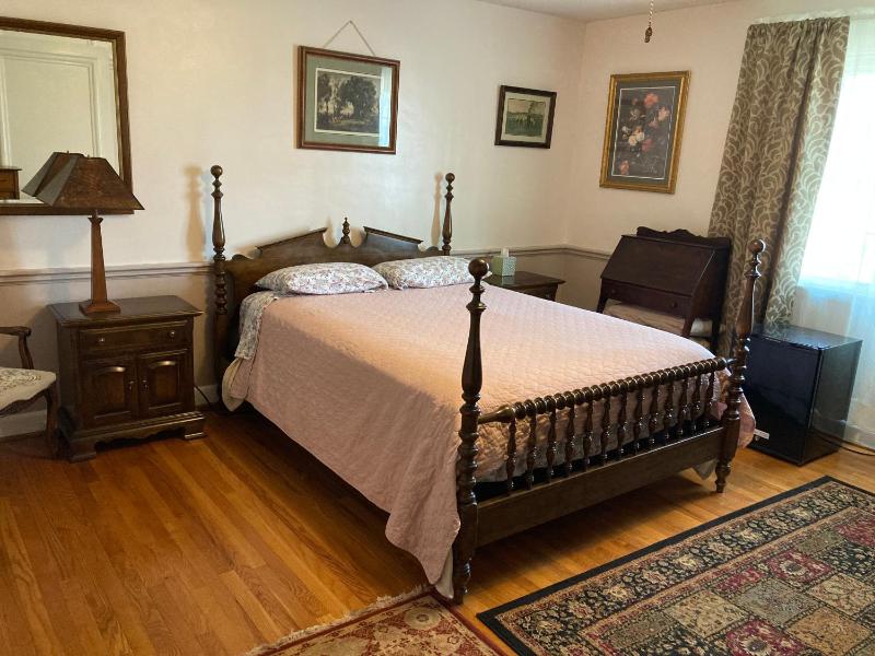 Queen Suite image 1