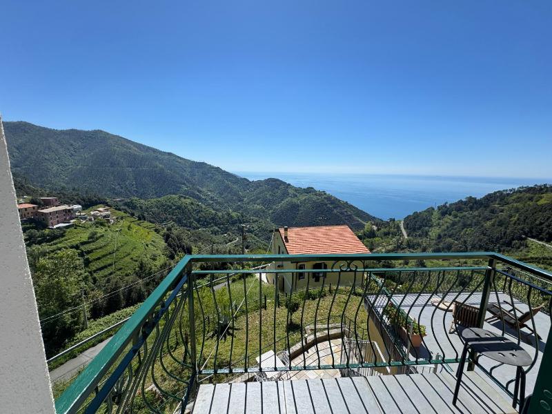 Double Room with Sea View image 1