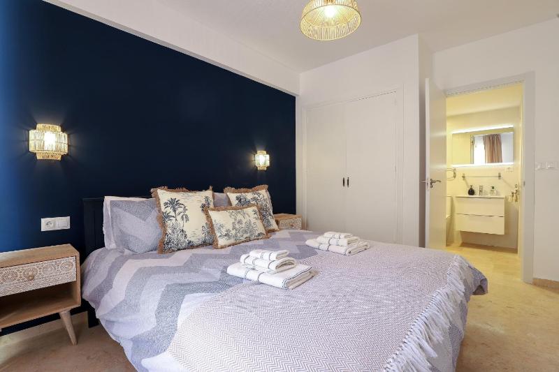 Camelia 3bed apartment - Fuengirola centre 250m beach - image 11