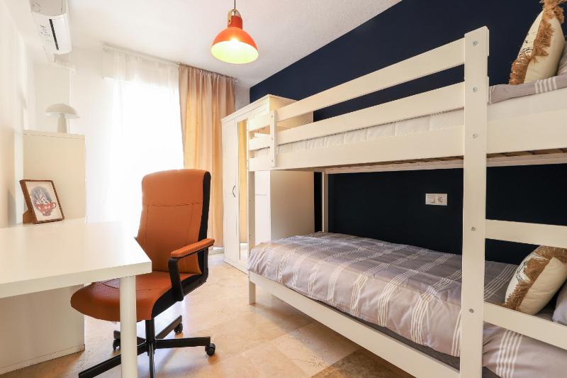 Camelia 3bed apartment - Fuengirola centre 250m beach - image 12