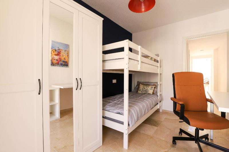 Camelia 3bed apartment - Fuengirola centre 250m beach - image 19