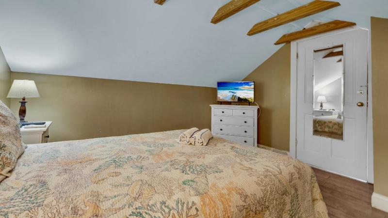 Matecumbe Suite by Last Key Realty - image 13