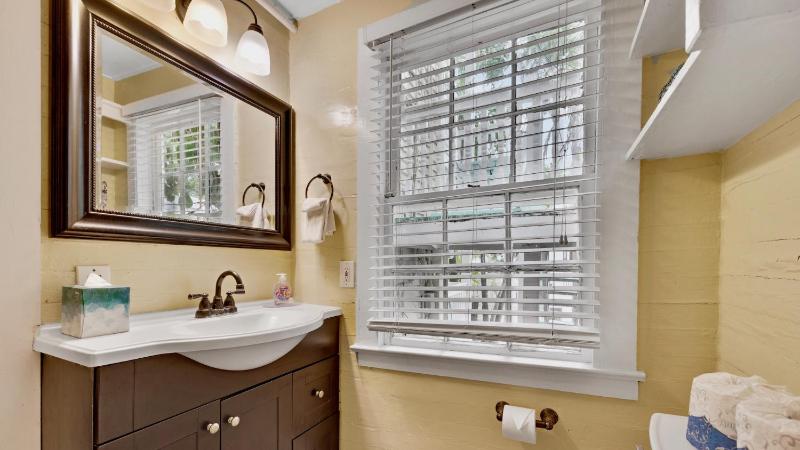 Kokomo Suite by Last Key Realty - image 19