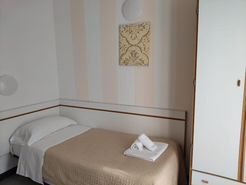 Single Room image 1