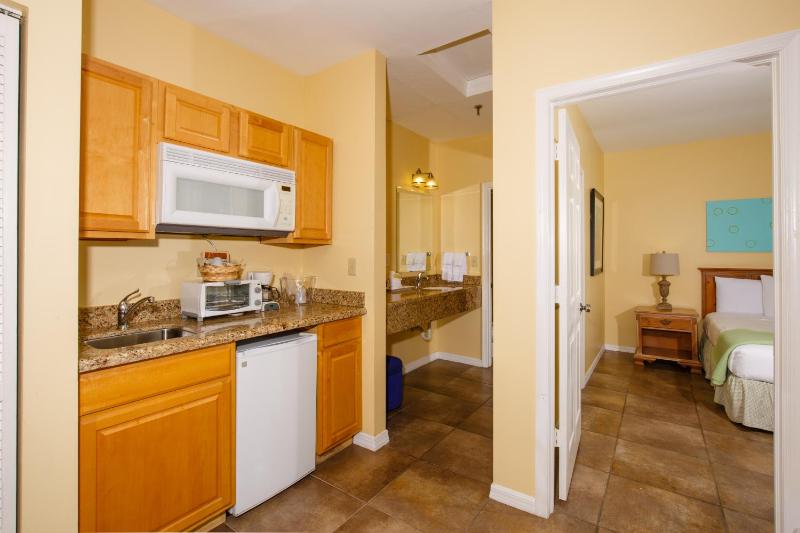 One-Bedroom Suite image 3