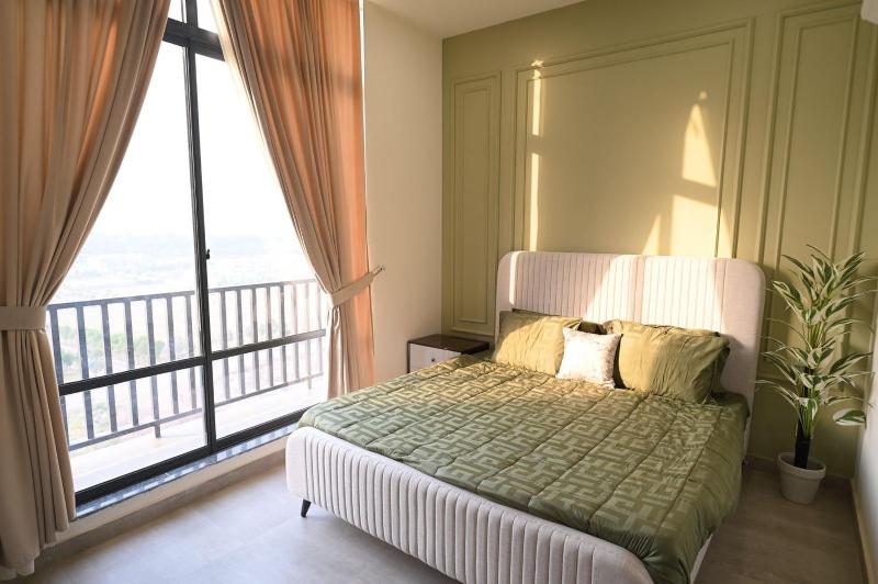 Luxury 2Bed-SkyPark One Gulberg Green Islamabad - image 1