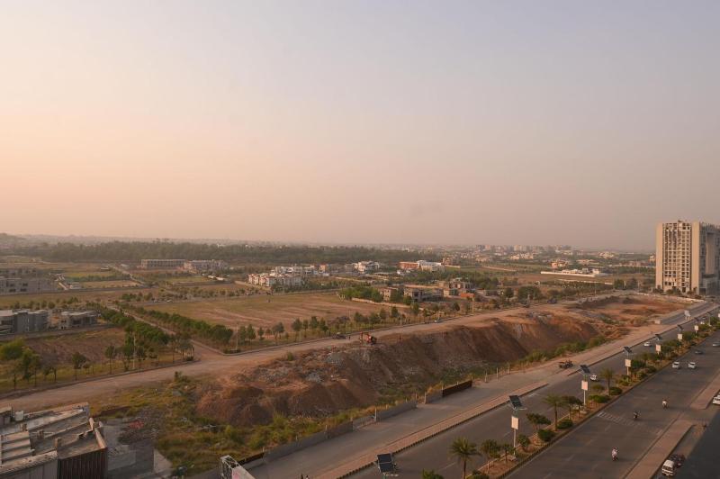 Luxury 2Bed-SkyPark One Gulberg Green Islamabad - image 7