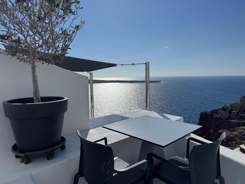  Suite with Indoor & Outdoor Hot Tubs and Sunset View image 2