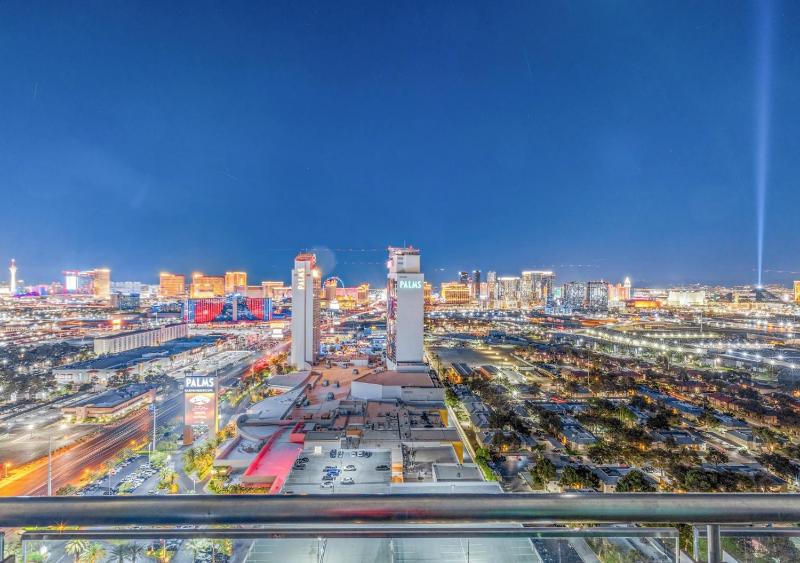 Palms Place Condo Hotel & Casino - image 15