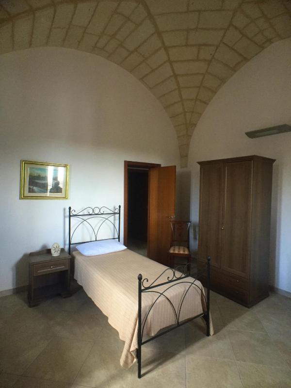 Two-Bedroom House image 4