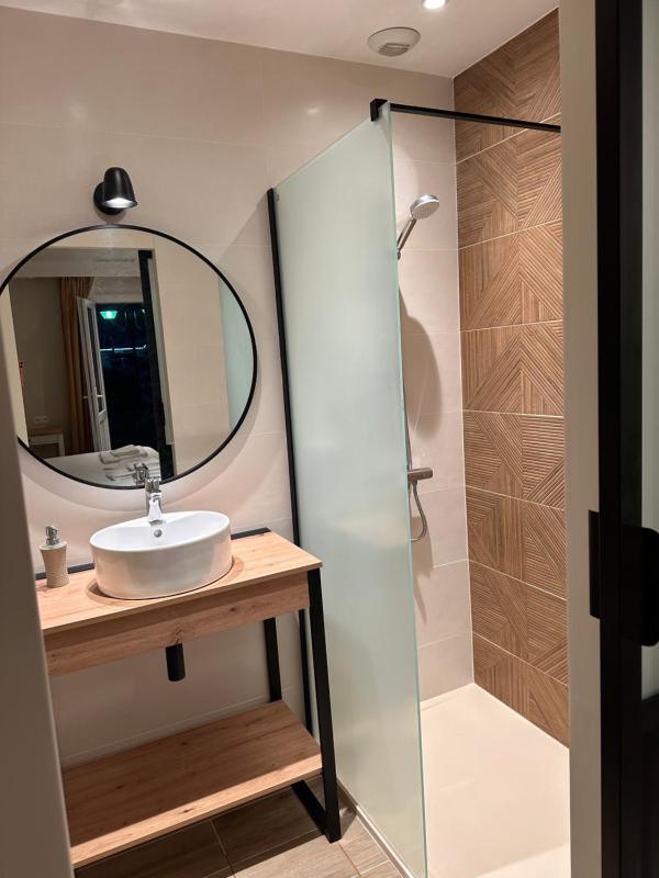 Standard Double Room Road Side image 2