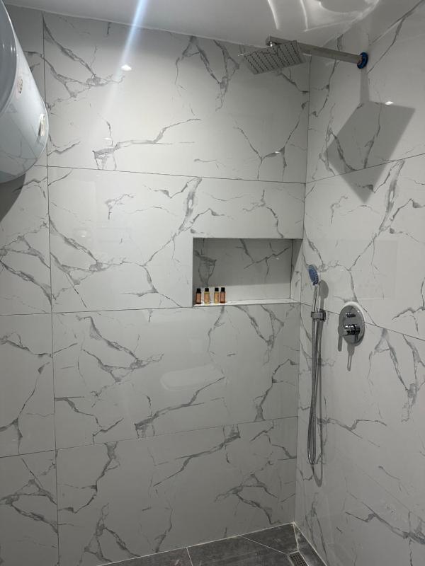 AR Rooms Center Tirana - image 12