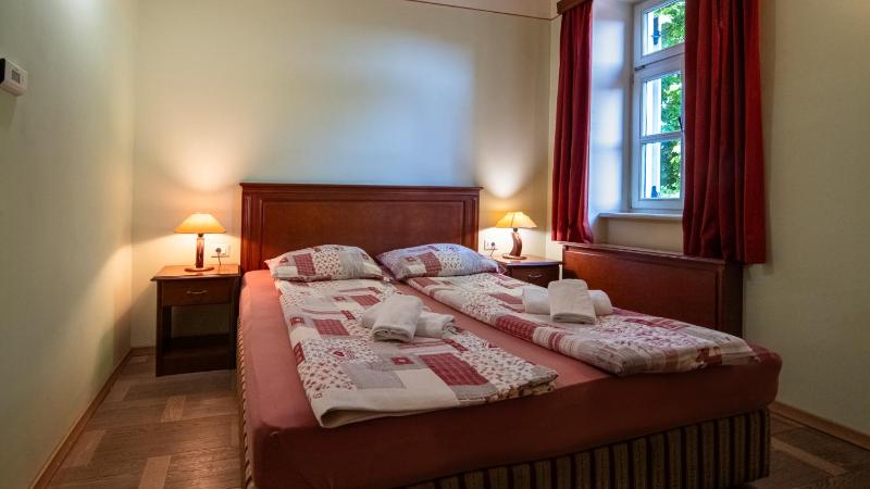 Double Room image 4
