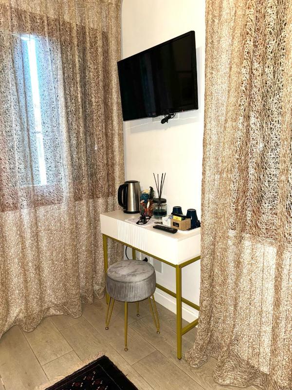 Deluxe Double Room image 4