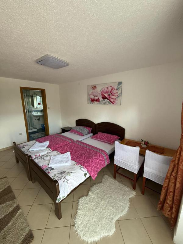 Double or Twin Room with Balcony image 4