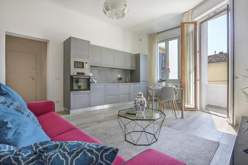 Modern Comfort in Florence - image 5