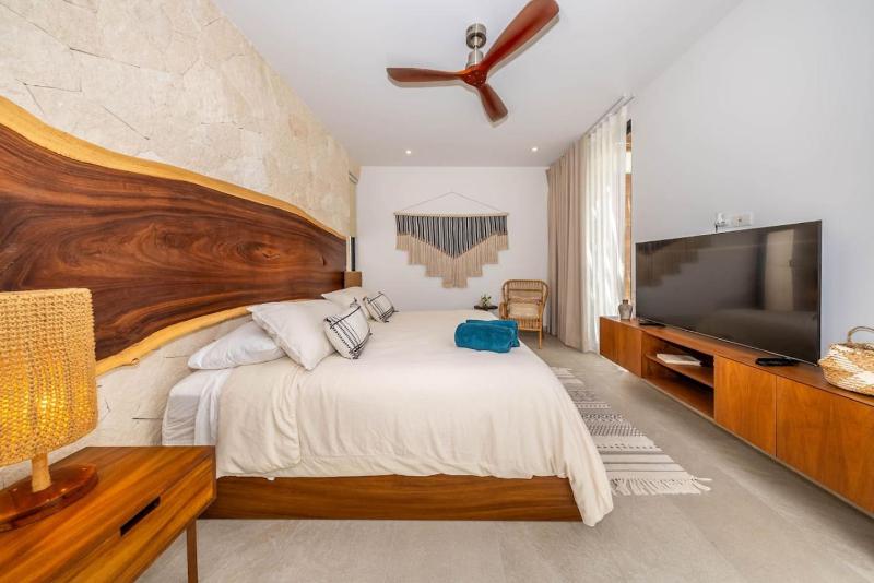 Casa Mila 4BDR Luxury Villa 24-7 Security - image 25