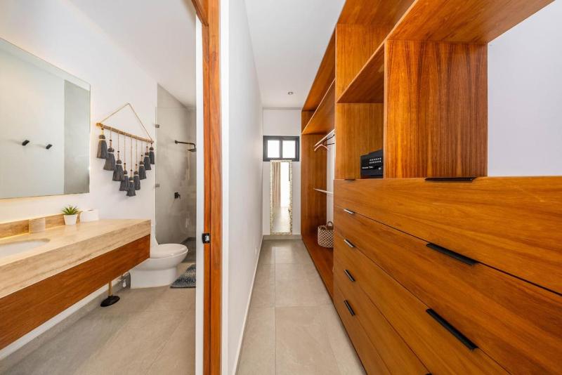 Casa Mila 4BDR Luxury Villa 24-7 Security - image 29