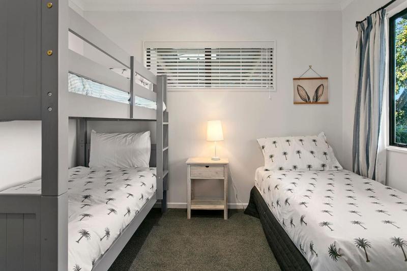 Shepherds Retreat - Cozy Group Stay With Air Con and Outdoor Dining - image 30