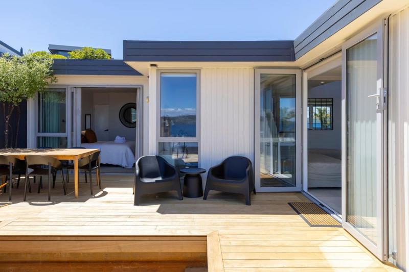Lakeview Retreat With Private Geothermal Pool - image 25