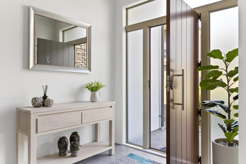 Villa at the Lake - Elegant 3BR Retreat Steps from Lake Taupō - image 6