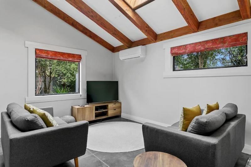 Central and Cozy 2BR Retreat With Parking and Free Wifi - image 21