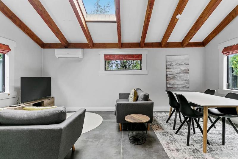 Central and Cozy 2BR Retreat With Parking and Free Wifi - image 22