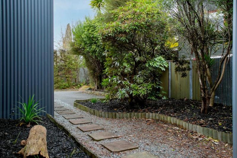 Central and Cozy 2BR Retreat With Parking and Free Wifi - image 10