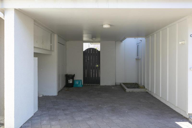 Lake Front Oasis - three bedroom retreat close to Lake Taupo waterfront - image 44