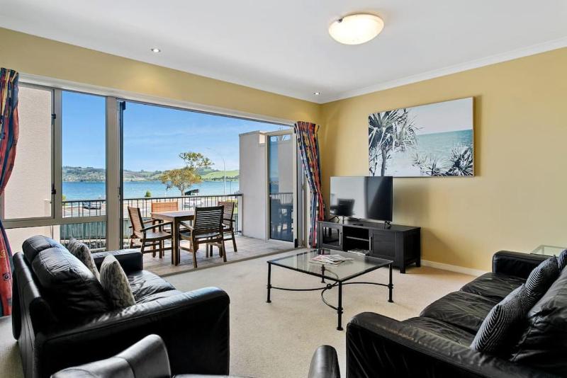 Lakefront Living 3-Level Home With Spectacular Water and Mountain Views - image 10