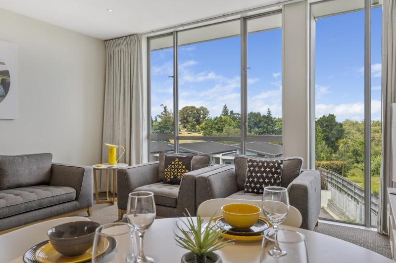 Riverside Apartment With Pool and Lake Access - image 22