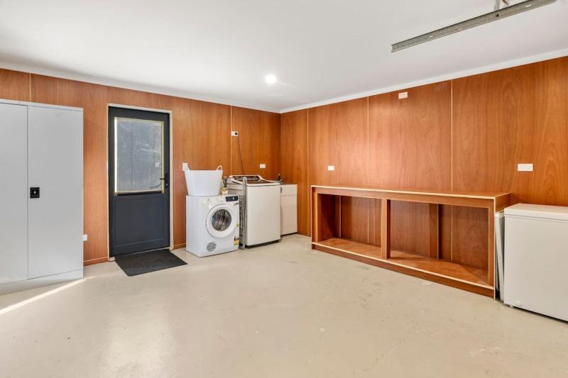 Te Aroha Whare Cozy 3BR Retreat With Garage and BBQ - image 15