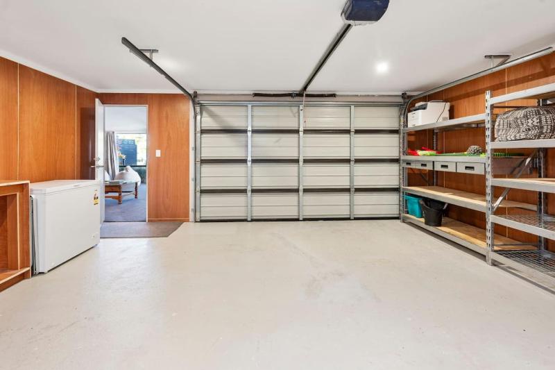 Te Aroha Whare Cozy 3BR Retreat With Garage and BBQ - image 11