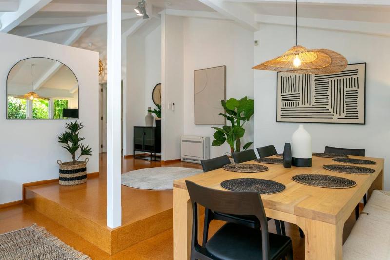 Huia Haven Rustic Garden Retreat With King Suite - image 11