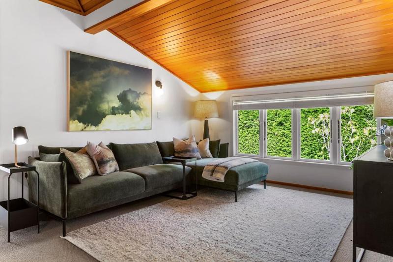Huia Haven Rustic Garden Retreat With King Suite - image 10