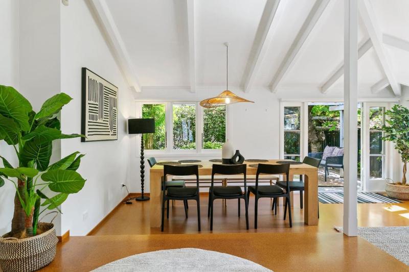 Huia Haven Rustic Garden Retreat With King Suite - image 24