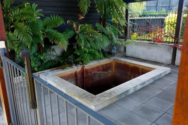 Ultimate Retreat With Heated Floors and Private Mineral Spa - image 3