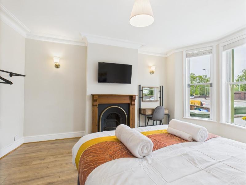 Queens Road by Signature Stays - Modern - Central - image 29